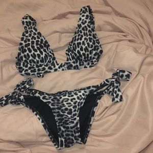 Vince Camuto Animal print bikini